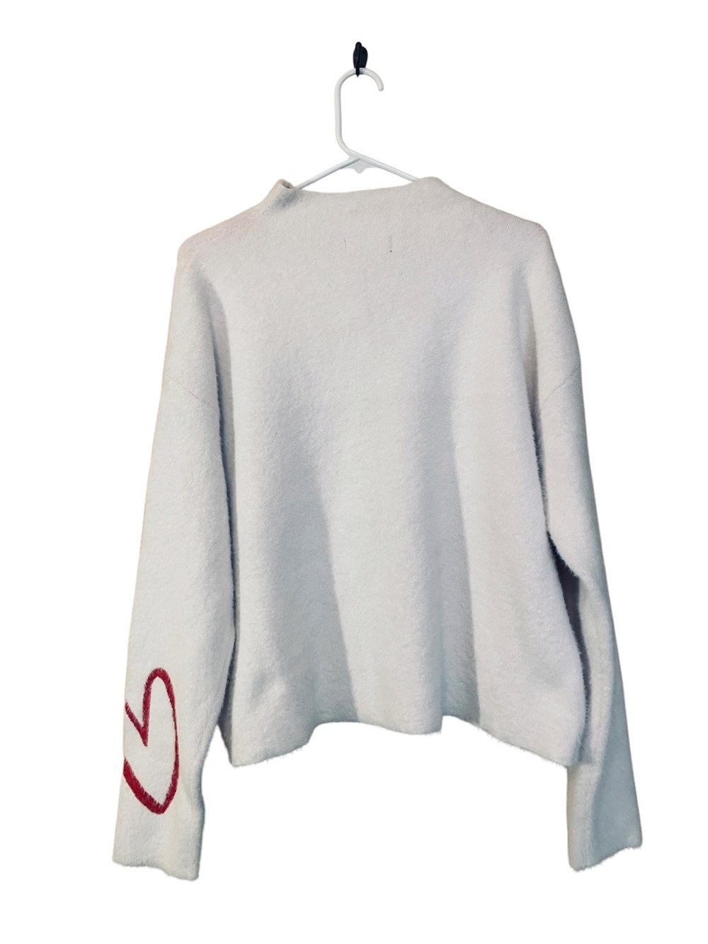 Rachel Zoe Heart Print Fuzzy Sweater NWT Women’s Large Soft Eyelash Knit Cozy Va - Picture 2 of 9
